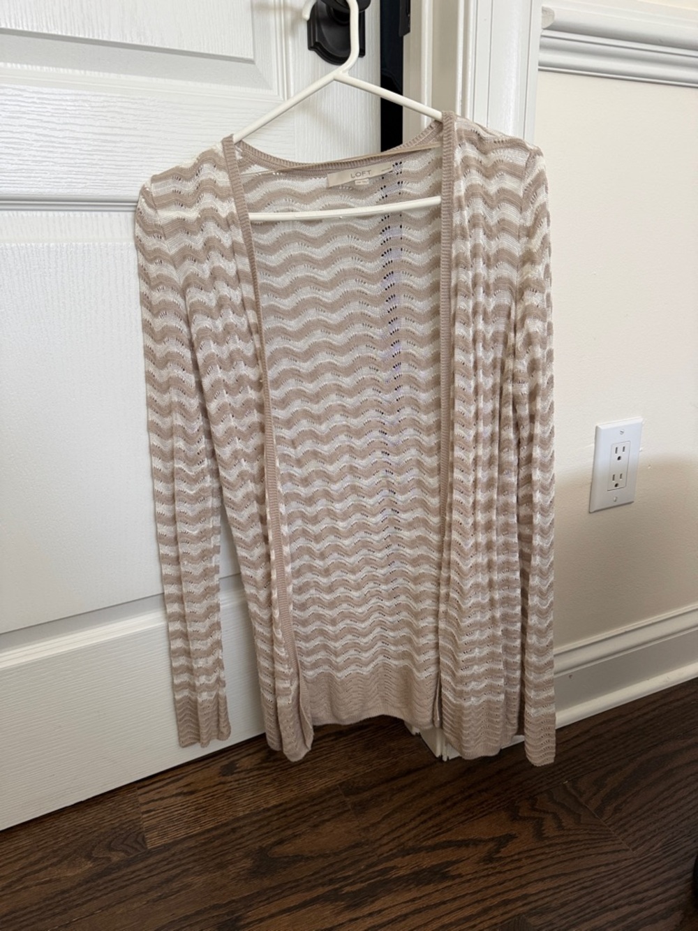 LOFT Beige and White Chevron Open-Front Cardigan